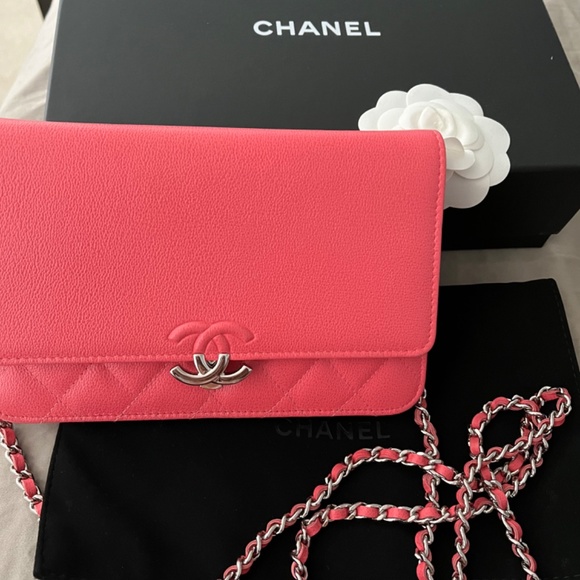 Chanel Pink Wallet on Chain (WOC) with receipt - Picture 2 of 7